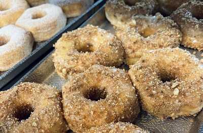 Shipley Do-nuts On Anderson Ln