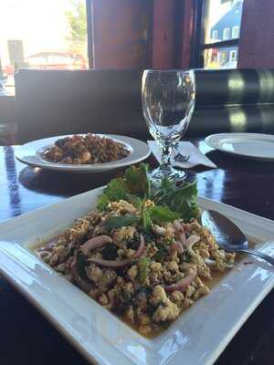 Maeploy Thai Cuisine