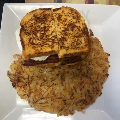 Homie's Cinnamon Rolls And Comfort Cafe