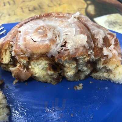 Homie's Cinnamon Rolls And Comfort Cafe