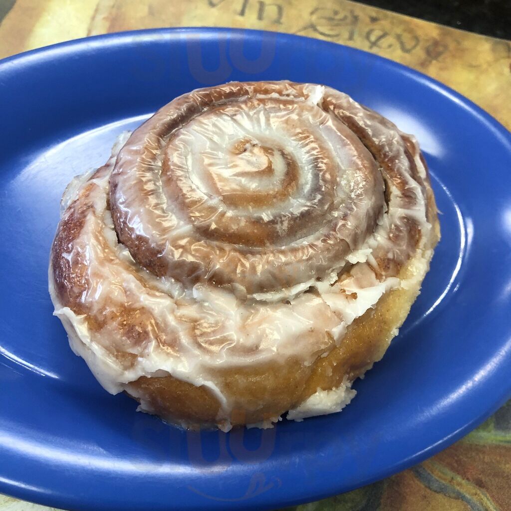 Homie's Cinnamon Rolls And Comfort Cafe