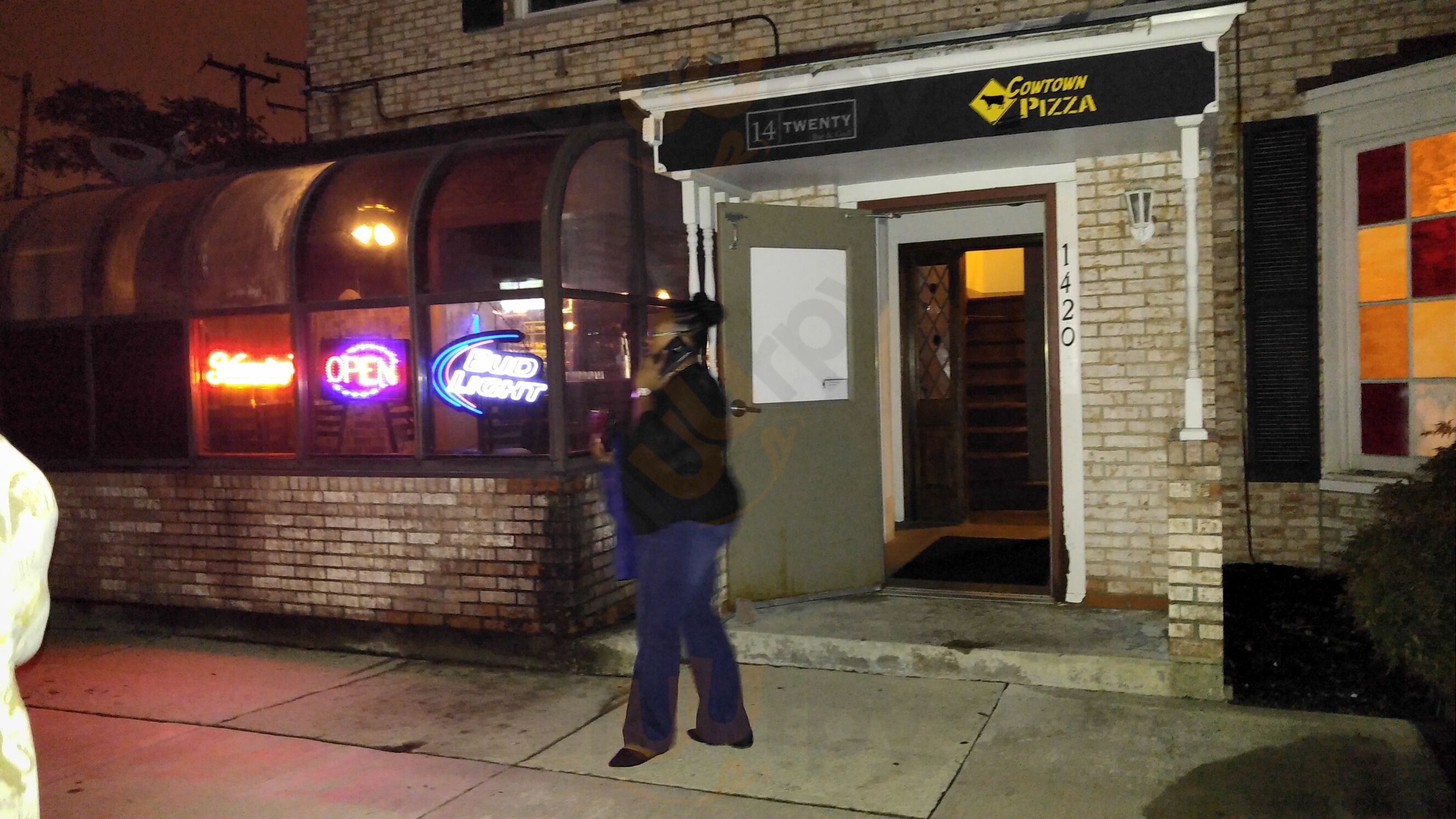 Black Horse Bar & Grill