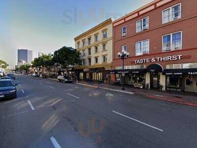 Tropical Savor Bar & Grill