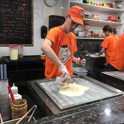 Freezing Cow Rolling Ice Cream