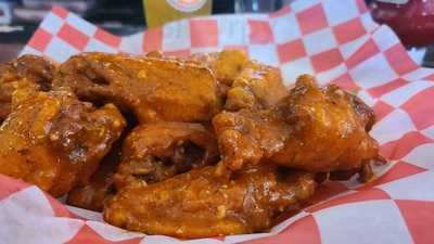 Kelliann's Bar And Grill