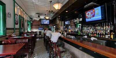 Kelliann's Bar And Grill