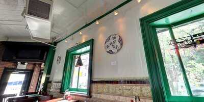 Kelliann's Bar And Grill