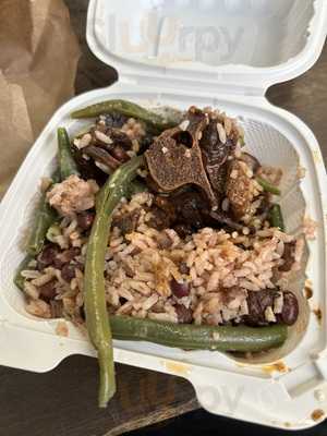 Smokey Island Grille