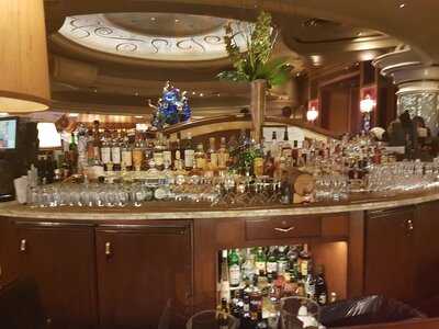 Lily Bar & Lounge At The Bellagio Hotel