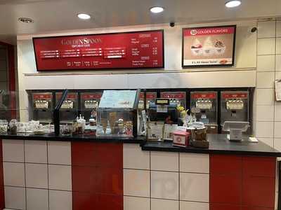 Golden Spoon Frozen Yogurt
