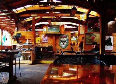 Rose And Thistle Pub