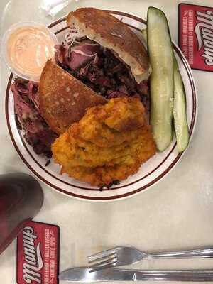 Manny's Deli