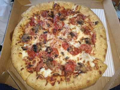 Pizza Hut / Wing Street