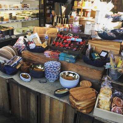 Campbell Cheese & Grocery