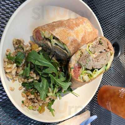 Left Coast Food + Juice