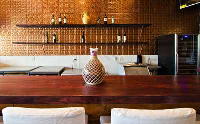 Pera Uptown Wine Bar