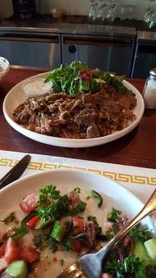 Pera Uptown Wine Bar