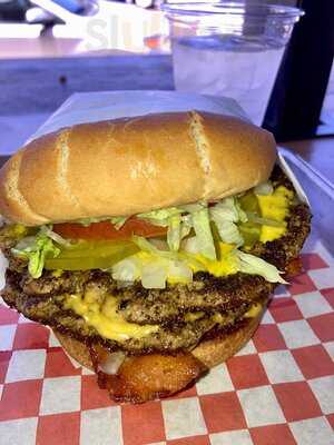 Biggie's Great Burgers And Shakes