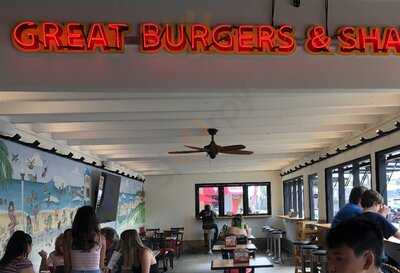 Biggie's Great Burgers And Shakes