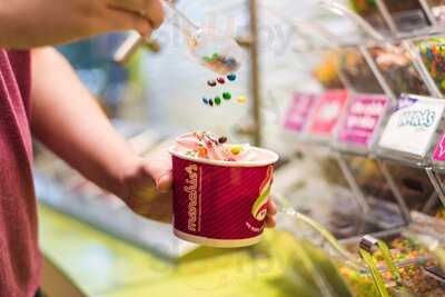 Menchie's Frozen Yogurt