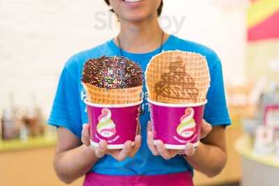 Menchie's Frozen Yogurt