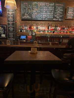 Louie's Bar And Grill