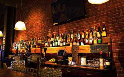 Louie's Bar And Grill