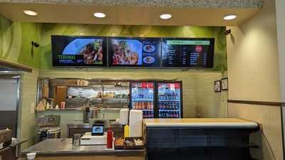 Umi Teriyaki & Sushi