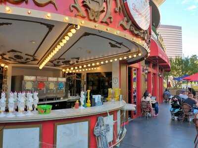 Sugar Factory Fashion Show