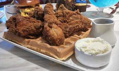 Sugar Factory Fashion Show