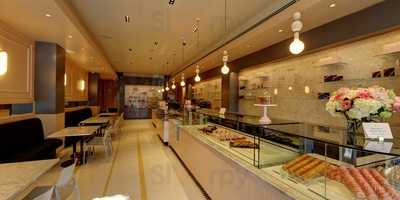 La Riviere Confiserie