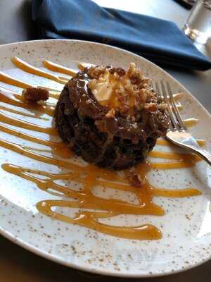 Xhibit Studio Kitchen & Bar