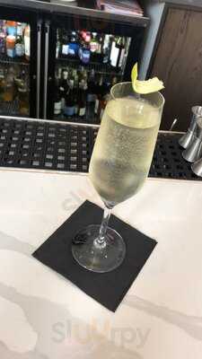 Xhibit Studio Kitchen & Bar