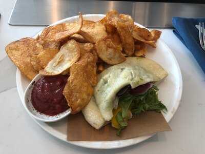 Xhibit Studio Kitchen & Bar