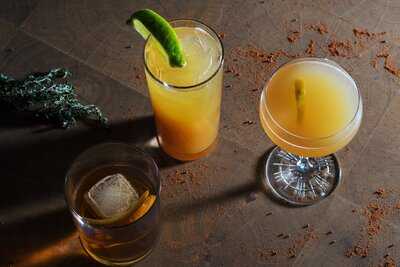 Xhibit Studio Kitchen & Bar