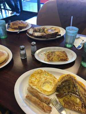 Breakfast & Grill Cafe