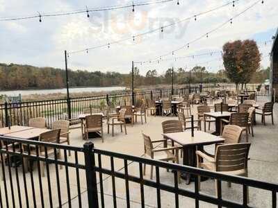 Creve Coeur Lakehouse
