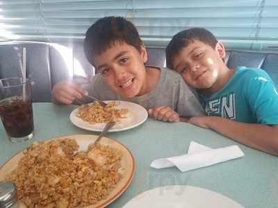 Lucky Wok Chinese Restaurant