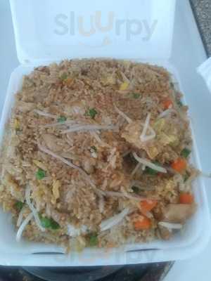 Lucky Wok Chinese Restaurant