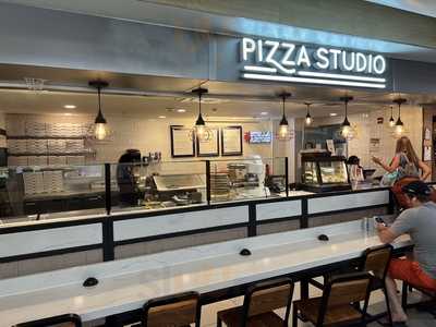 Pizza Studio