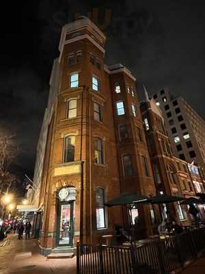 Starbucks - #325 7th St Nw