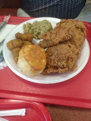 Lee's Famous Recipe Chicken