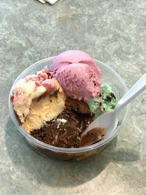 All American Frozen Yogurt Shop