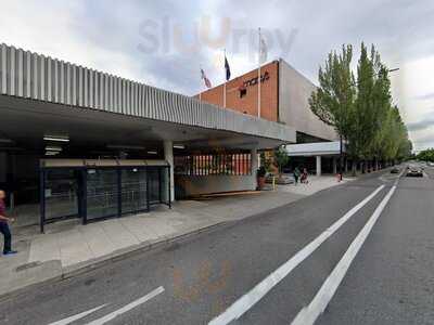 All American Frozen Yogurt Shop