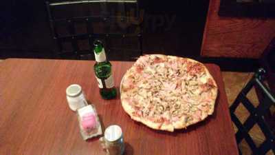 Friendly's Sports Bar And Grill