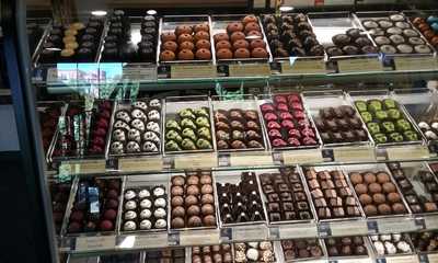 Moonstruck Chocolate Shop