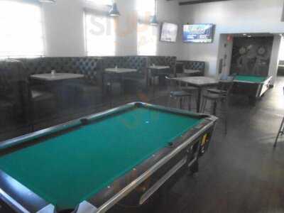 Pkwy Tavern Flamingo