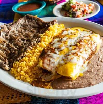 Los Reyes Mexican Grill