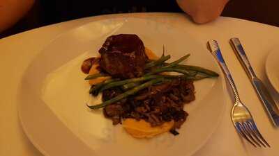 The View Restaurant & Lounge