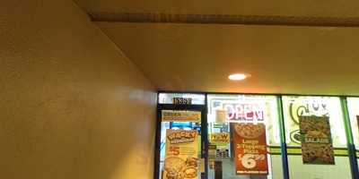 Hungry Howie's Pizza